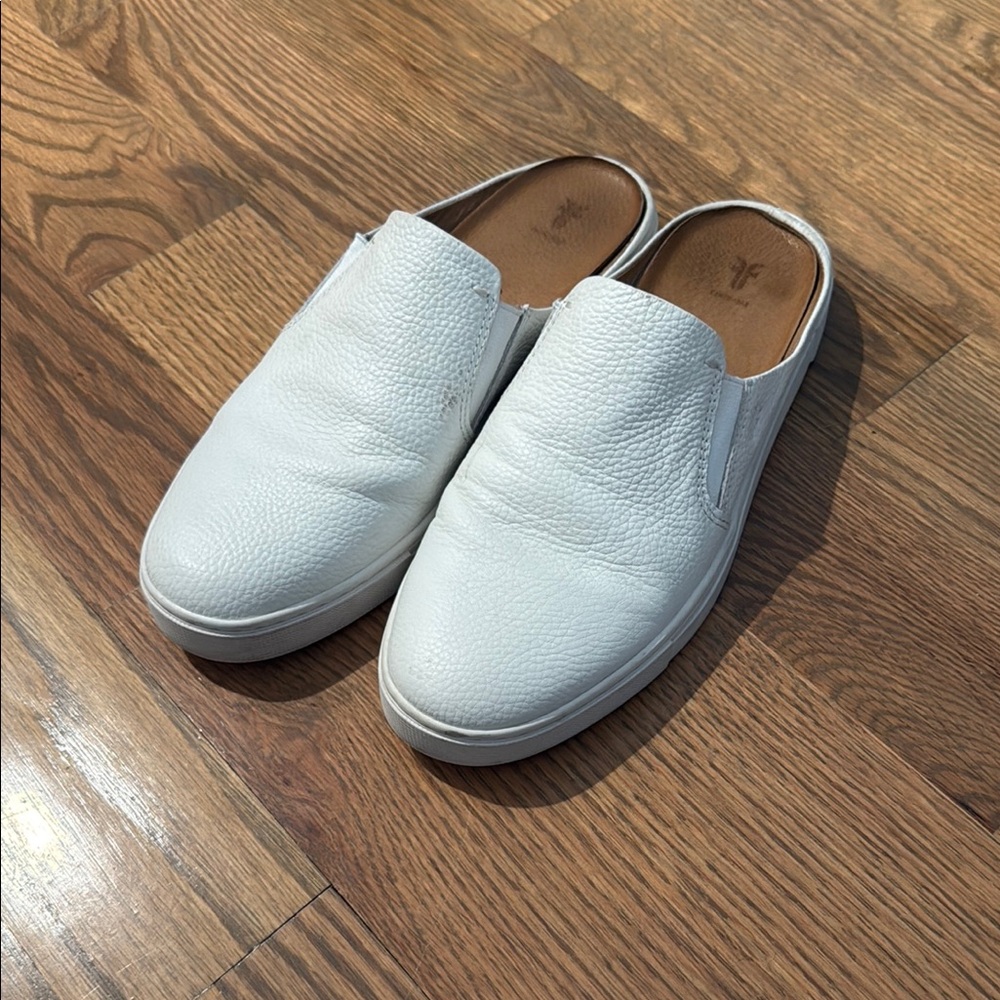 Frye White Sneakers with Elastic Panels